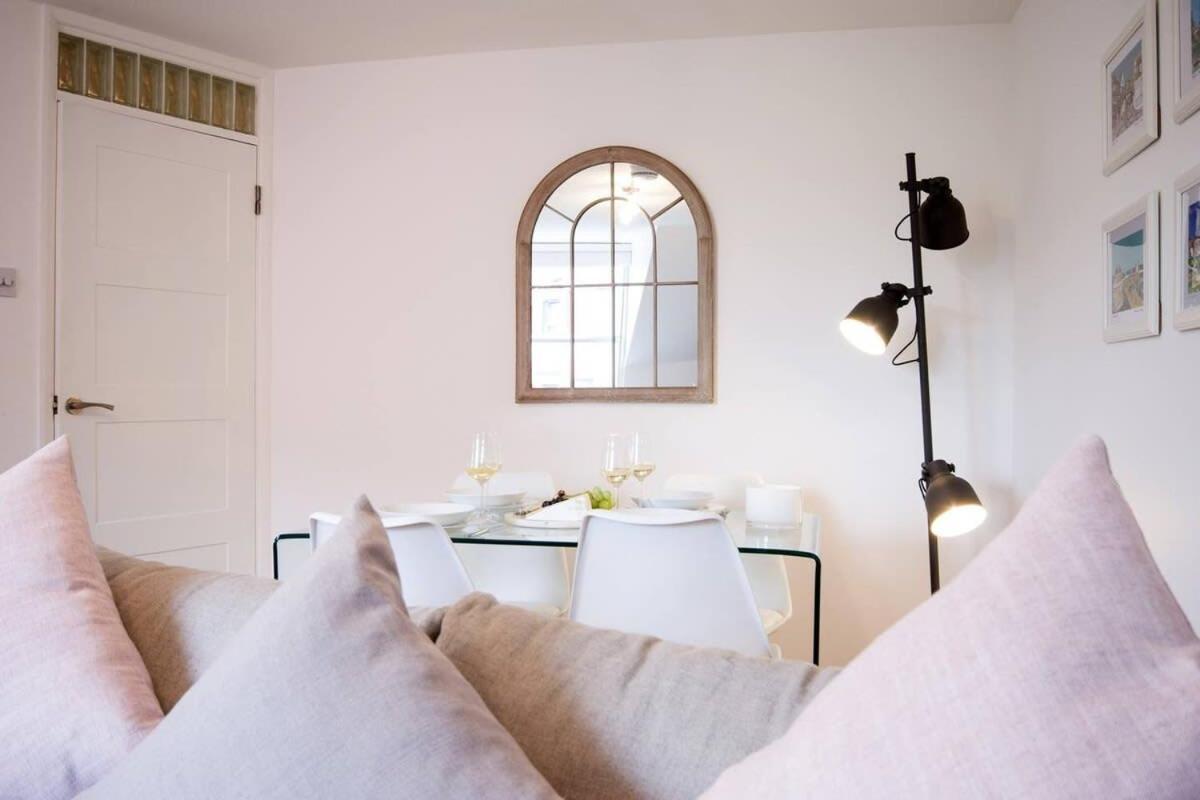 Modern Apartment In The Heart Of Oxford With Secure Underground Parking Extérieur photo