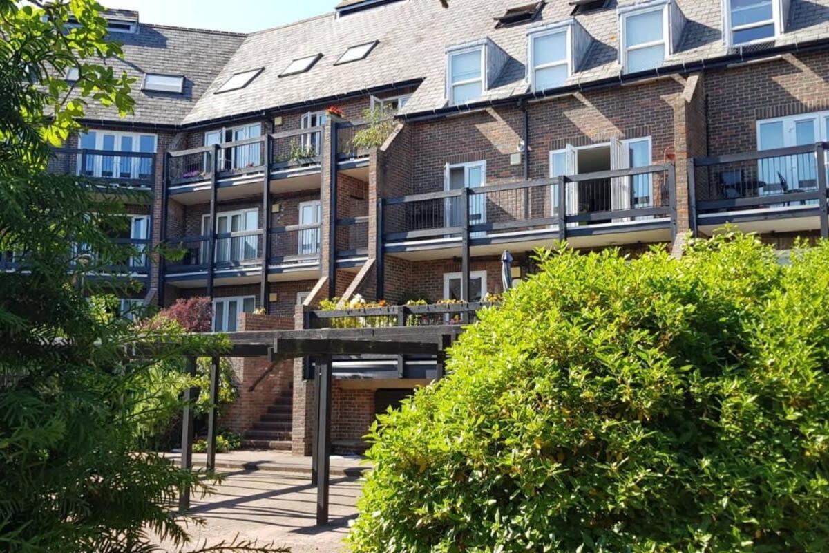 Modern Apartment In The Heart Of Oxford With Secure Underground Parking Extérieur photo