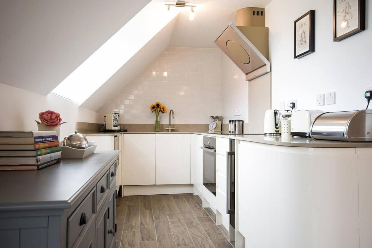Modern Apartment In The Heart Of Oxford With Secure Underground Parking Extérieur photo